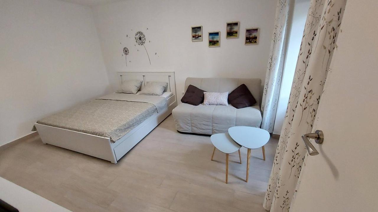 Apartma Rizana Dekani Eksteriør bilde